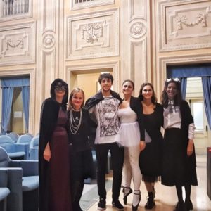 31 ottobre 2019 - Eleonora Duse, Sarah Bernhardt, Luisa Gautieri in Scotti, Isadora Duncan, il Fantasma dell'Opera e una maschera del Teatro accompagnano i bambini in una mostruosa caccia al tesoro.